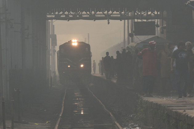 PAKISTAN-LAHORE-WEATHER-SMOG