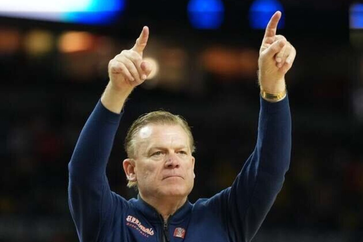 Illinois' Brad Underwood gets contract extension through 2032