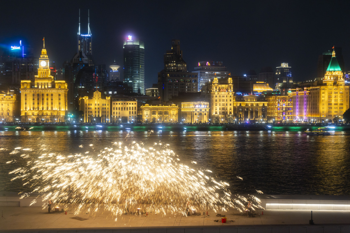 CHINA-SHANGHAI-PUDONG-MOLTEN IRON FIREWORKS-SHOW