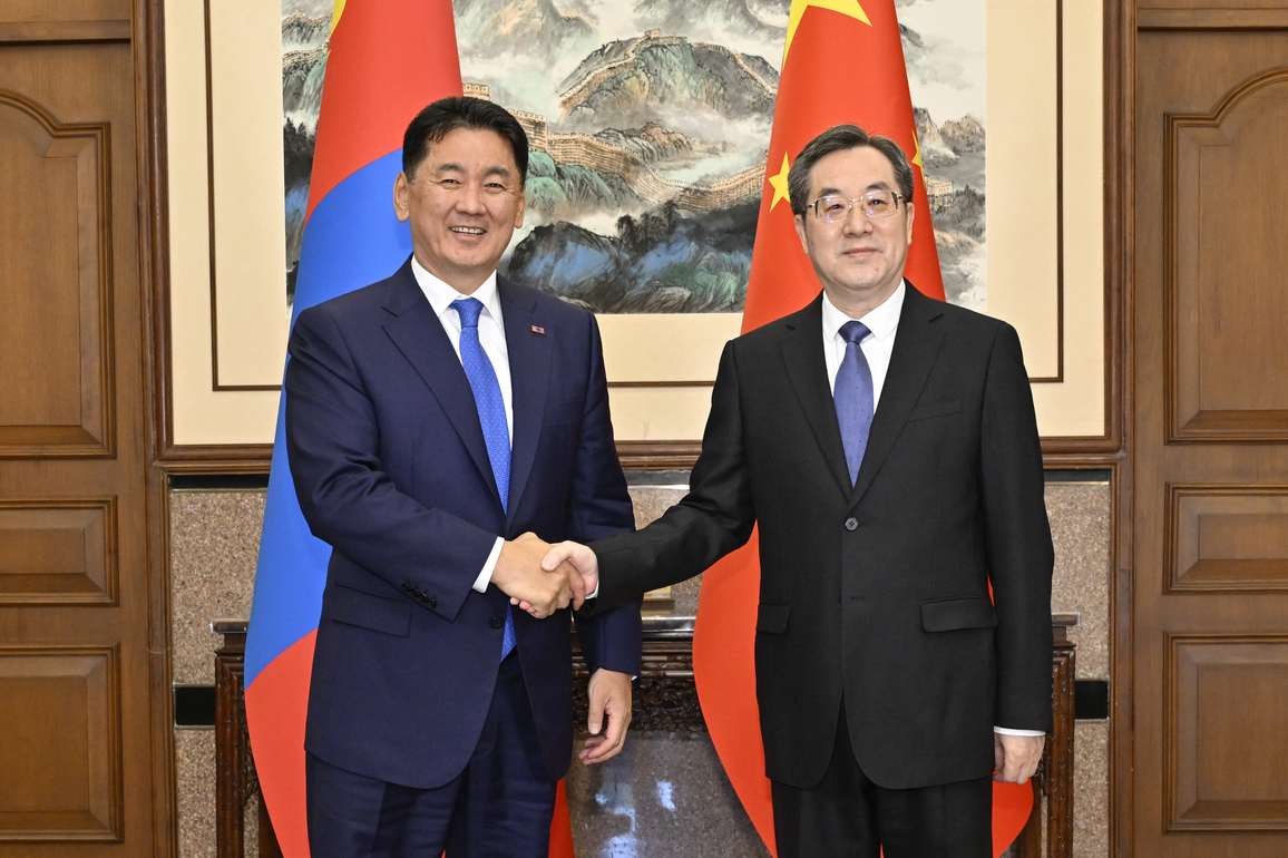 CHINA-BEIJING-DING XUEXIANG-MONGOLIAN PRESIDENT-MEETING (CN)