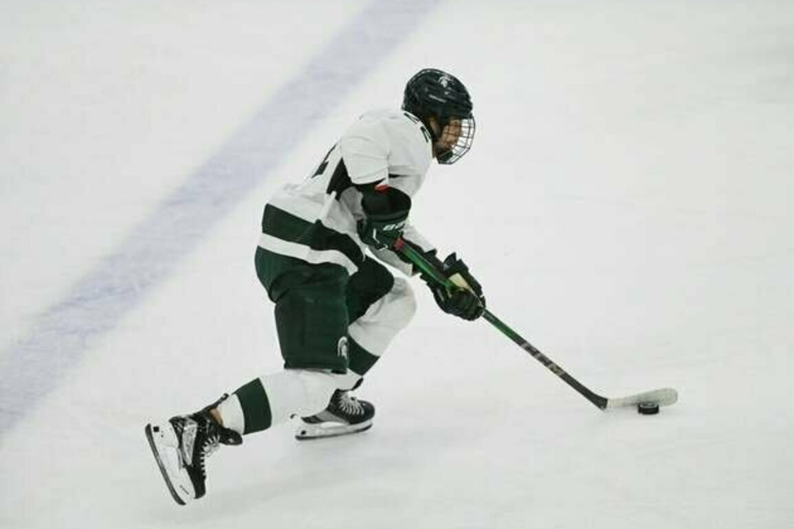 Oilers, Lightning swap first-round picks Sam O'Reilly, Isaac Howard