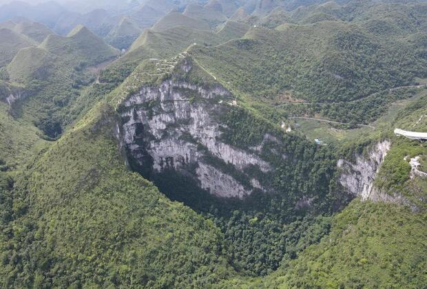 Chinese researchers uncover sinkhole evolutionary trap
