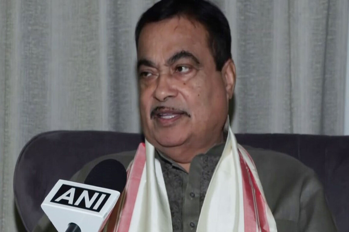 "Cannot be right to give voting rights to Bangladeshi citizens who entered Assam", says Nitin Gadkari; hits out at Opposition over 'vote bank politics'