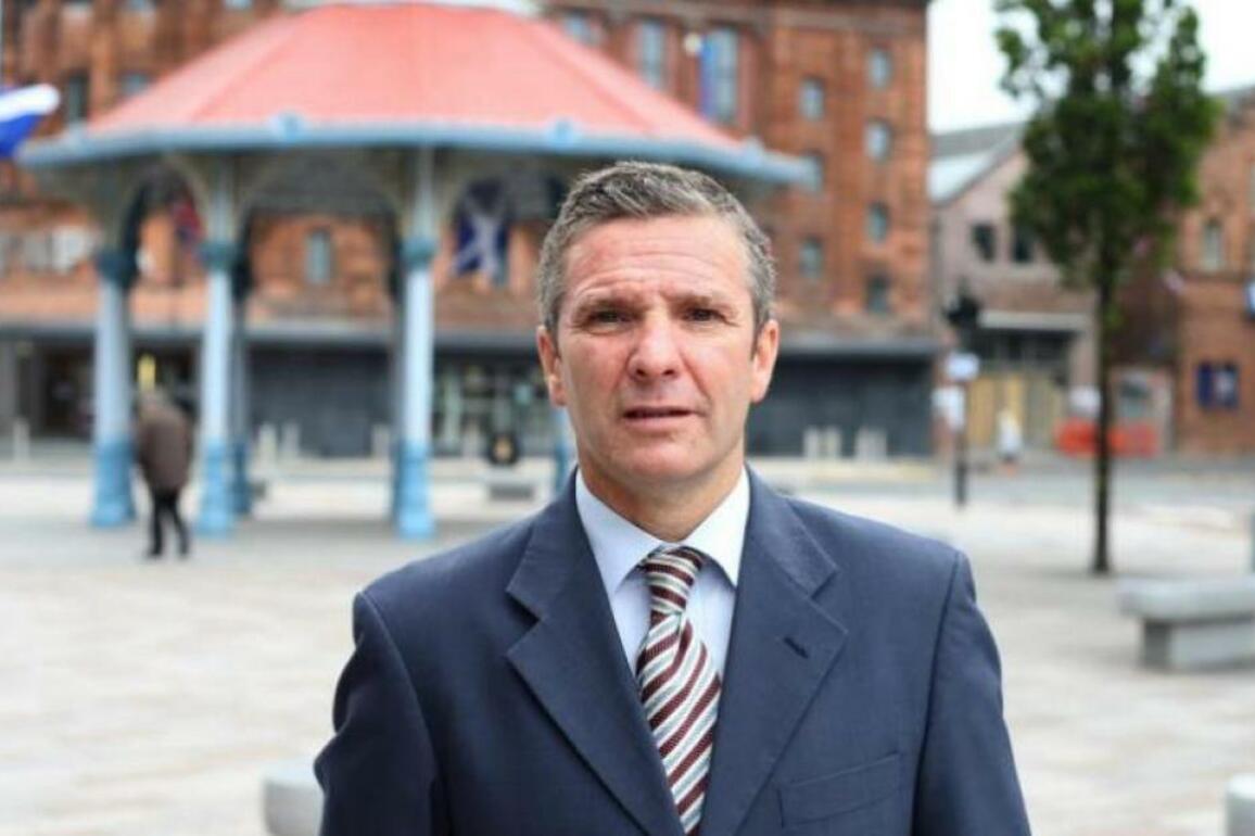 Labour's George Redmond to step away from top job
