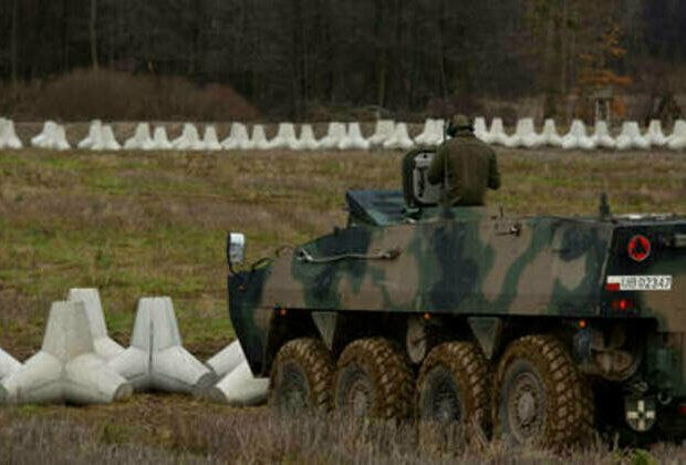 Poland to mine borders with banned weapons