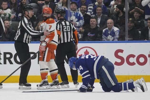 Maple Leafs star Auston Matthews (MCL) will miss rest of season