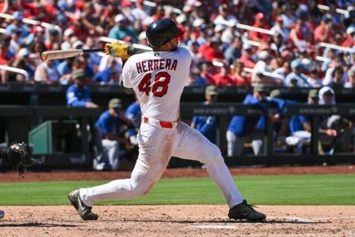 Coming off shutouts, Cardinals, Pirates try to reignite offenses