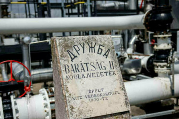 Ukraine admits attacking key oil pipeline to EU