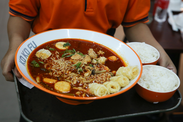 China's spicy flavor wins over Myanmar's young food lovers