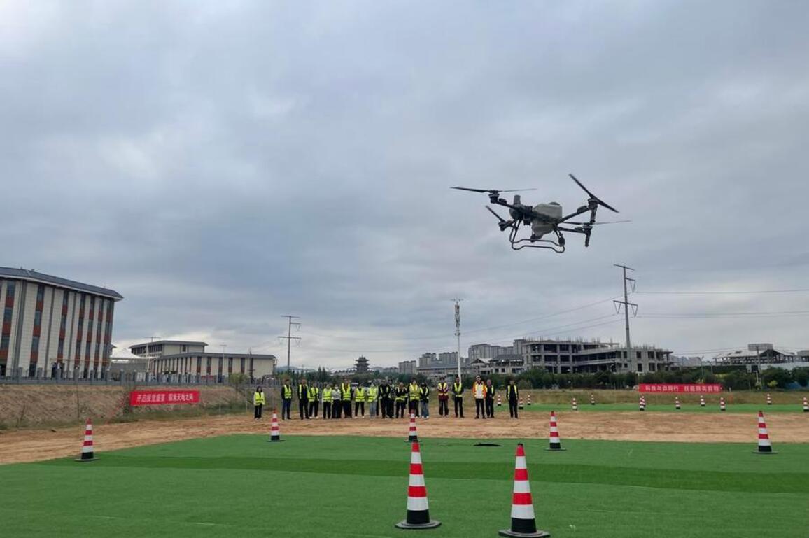 Young Chinese people seek opportunity as low-altitude economy takes off