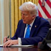 Trump signs executive order implementing US-Japan trade agreement, applies baseline tariff of 15%