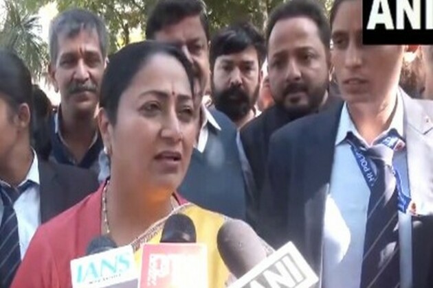 "Many issues...that have been pending since last govt": Delhi CM Rekha Gupta visits Shalimar Bagh area