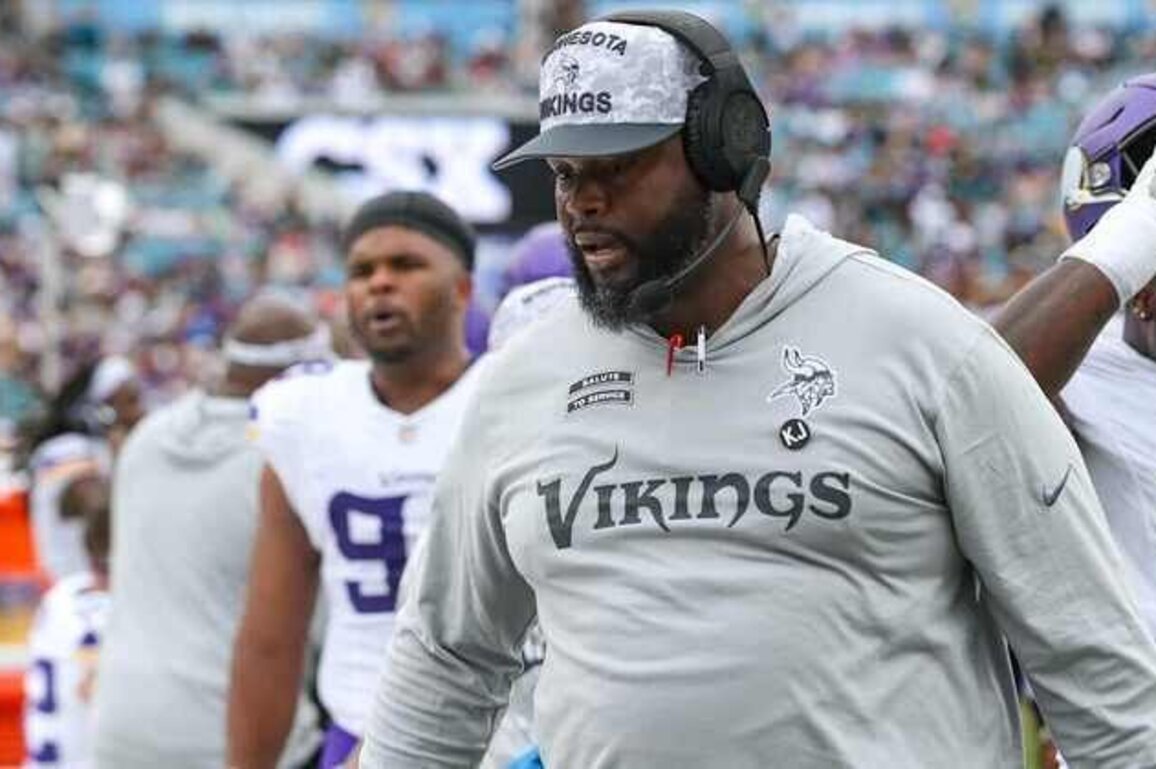 Cowboys hiring Marcus Dixon, reunites him with Christian Parker
