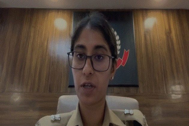 Delhi Police bust Godown with 94,000 foreign-made illicit cigarette packs, 2 arrested