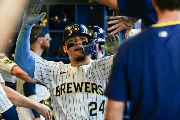 Isaac Collins' walk-off blast caps Brewers' sweep of Mets