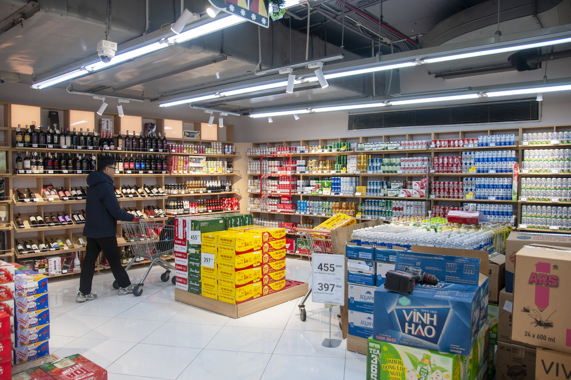 VIETNAM-RETAIL-SALES-SUPERMARKET