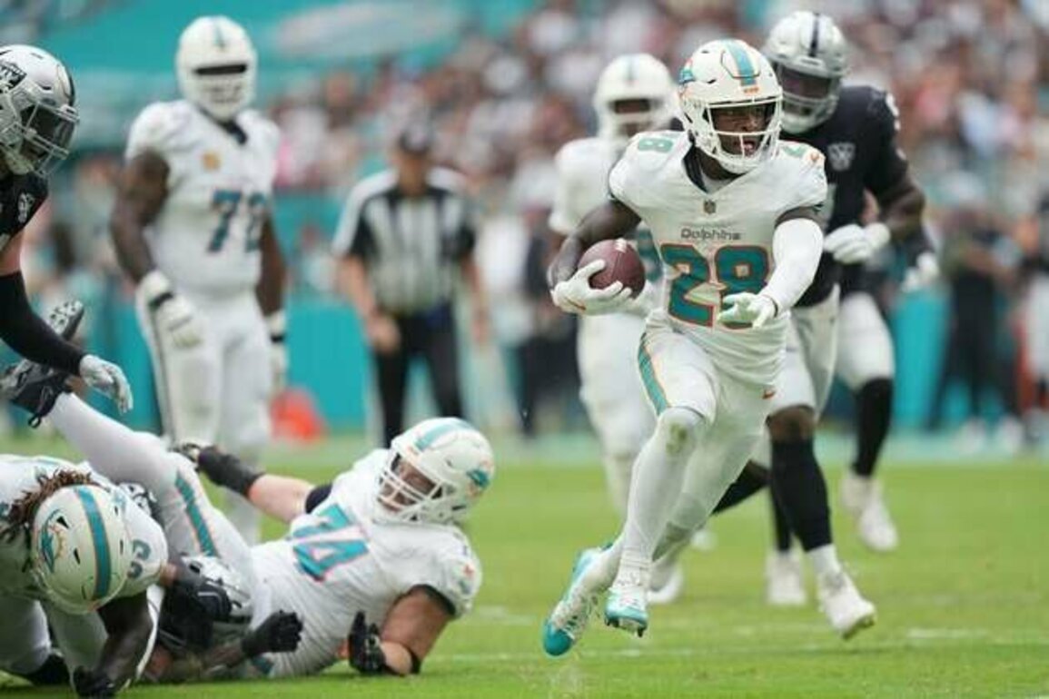 Dolphins won't have K Jason Sanders, RB Jaylen Wright Week 1