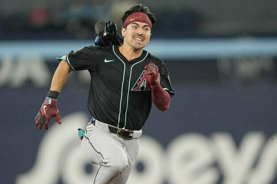 Diamondbacks reinstate OF Corbin Carroll from IL