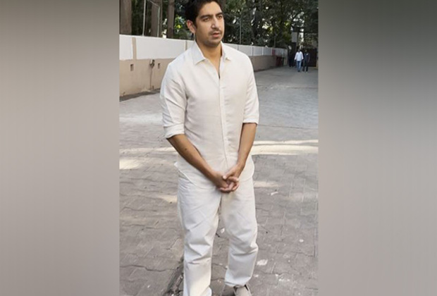 "This is personal event": Ayan Mukerji requests paps to not insist on celeb photos at dad Deb Mukherjee's prayer meet