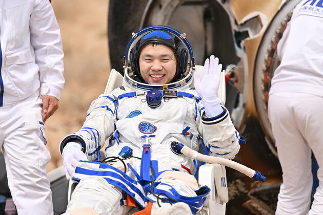 FOCUS | All Shenzhou-19 astronauts out of return capsule in good health