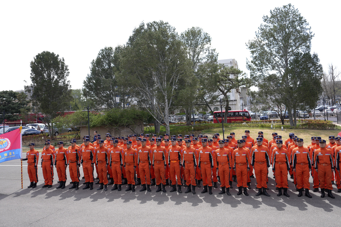 (SpotNews)CHINA-BEIJING-NATIONAL RESCUE TEAM-DEPARTURE-MYANMAR-EARTHQUAKE (CN)