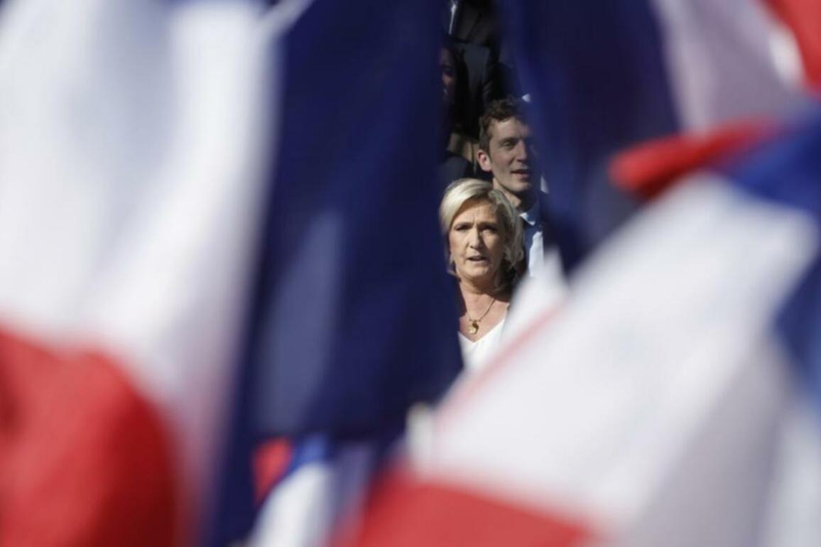 Le Pen evokes spirit of MLK at Paris rally