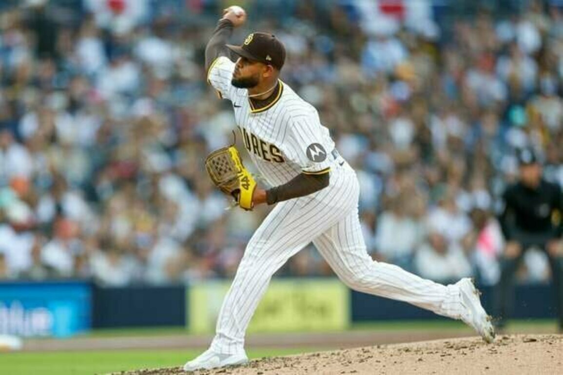 Pinch-hit single helps Padres eke out 1-0 win over Braves