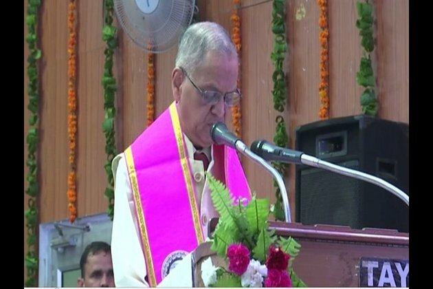 Remove obstacles for entrepreneurs to create jobs: Narayana Murthy