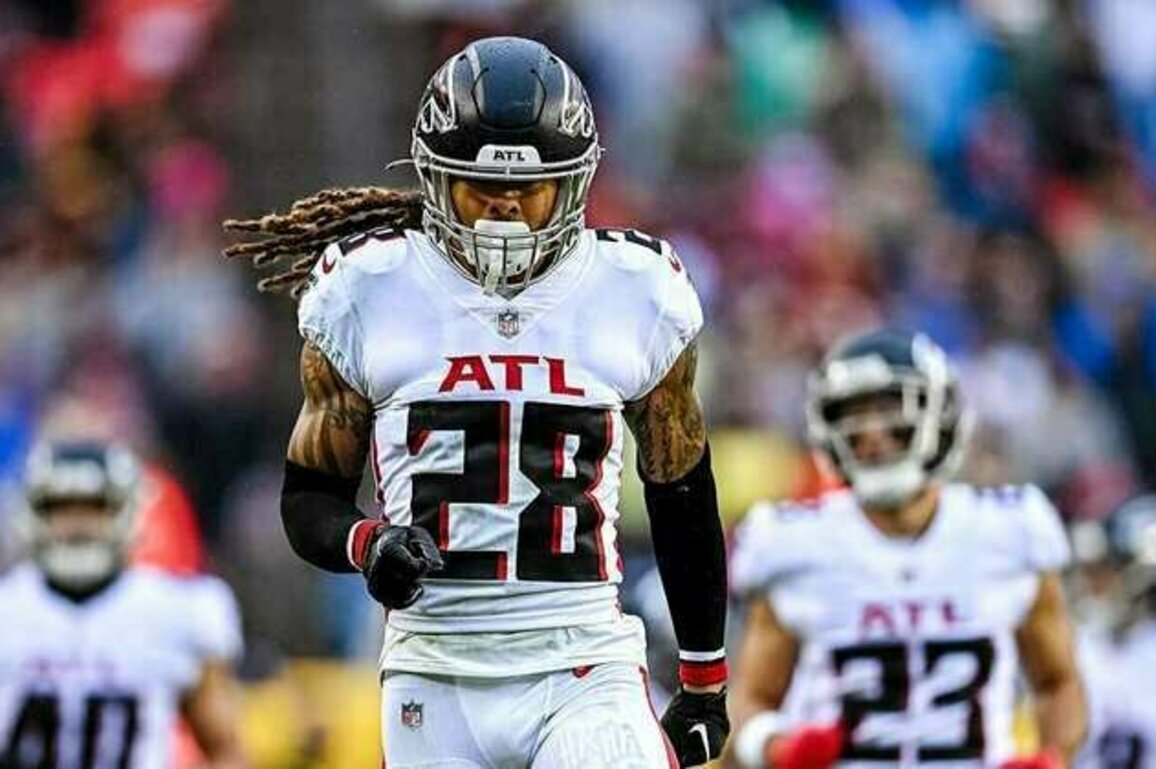 Falcons sign CB Mike Ford
