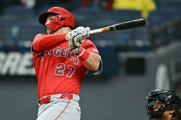 With Mike Trout back, Angels chase series win vs. Guardians