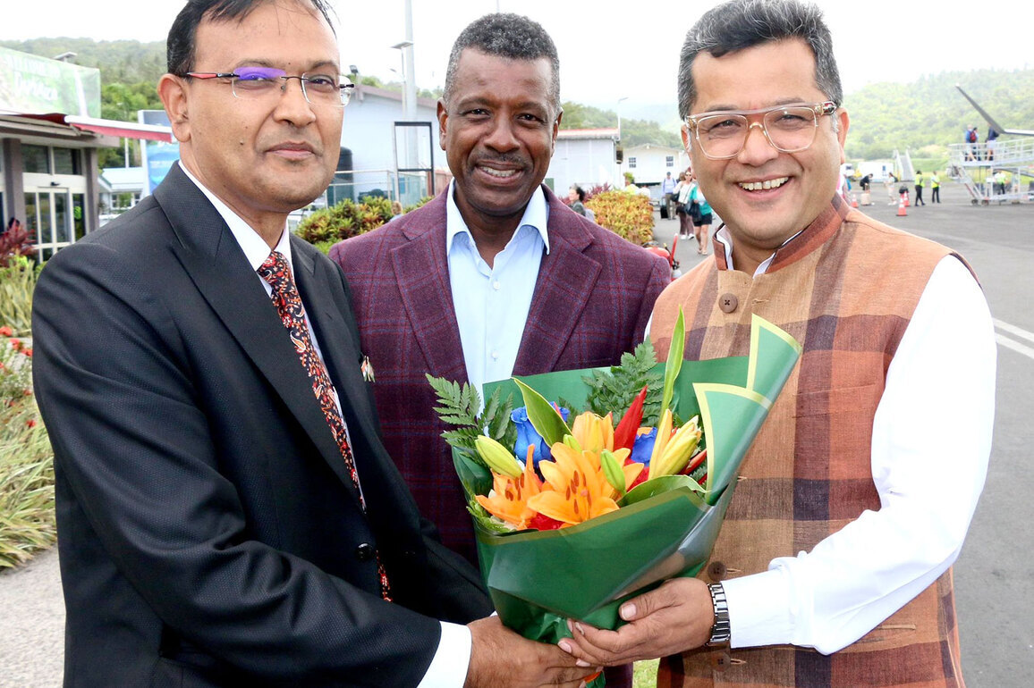 MoS Margherita visits Dominica, pays tribute to Mahatma Gandhi in Belize