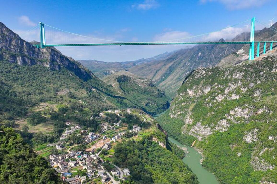 GloriousGuizhou | World's highest bridge boosts local tourism in Guizhou