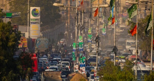 Api Rafkt Karachi Pakistan: Karachi's roads in ruins despite payments made by Sui ...