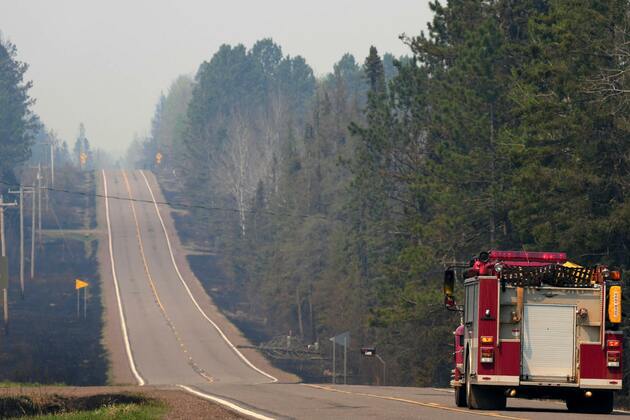 Olsons Cheers &amp; Jeers- Firefighters, a fraught fundraiser and a possible pardon