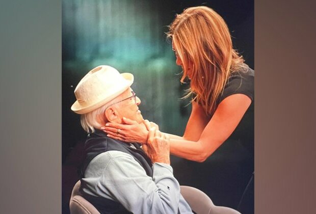 "To know him was one of my greatest honors": Jennifer Aniston pays touching tribute to Norman Lear