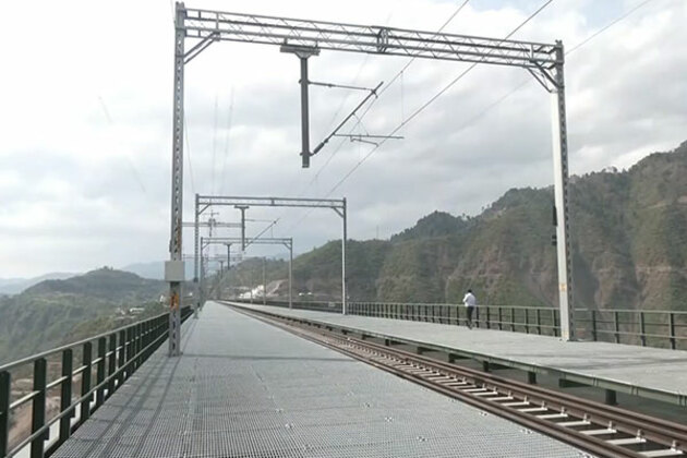J-K: PM Modi to inaugurate final section of USRBRL on April 19, world's highest railway arch bridge