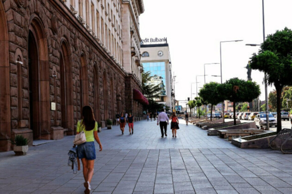 Hot and Sunny Weekend Ahead as Bulgaria Enters Heatwave