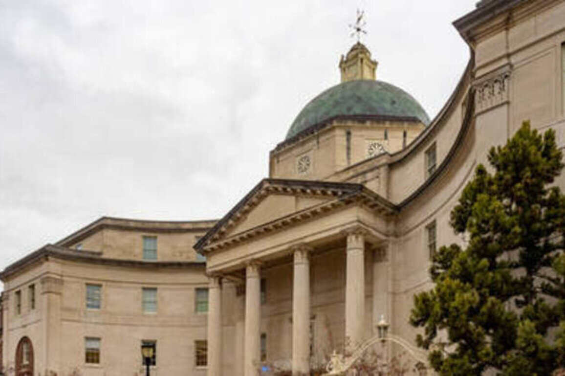 Yale medical school discriminates against Whites, Asians - DOJ
