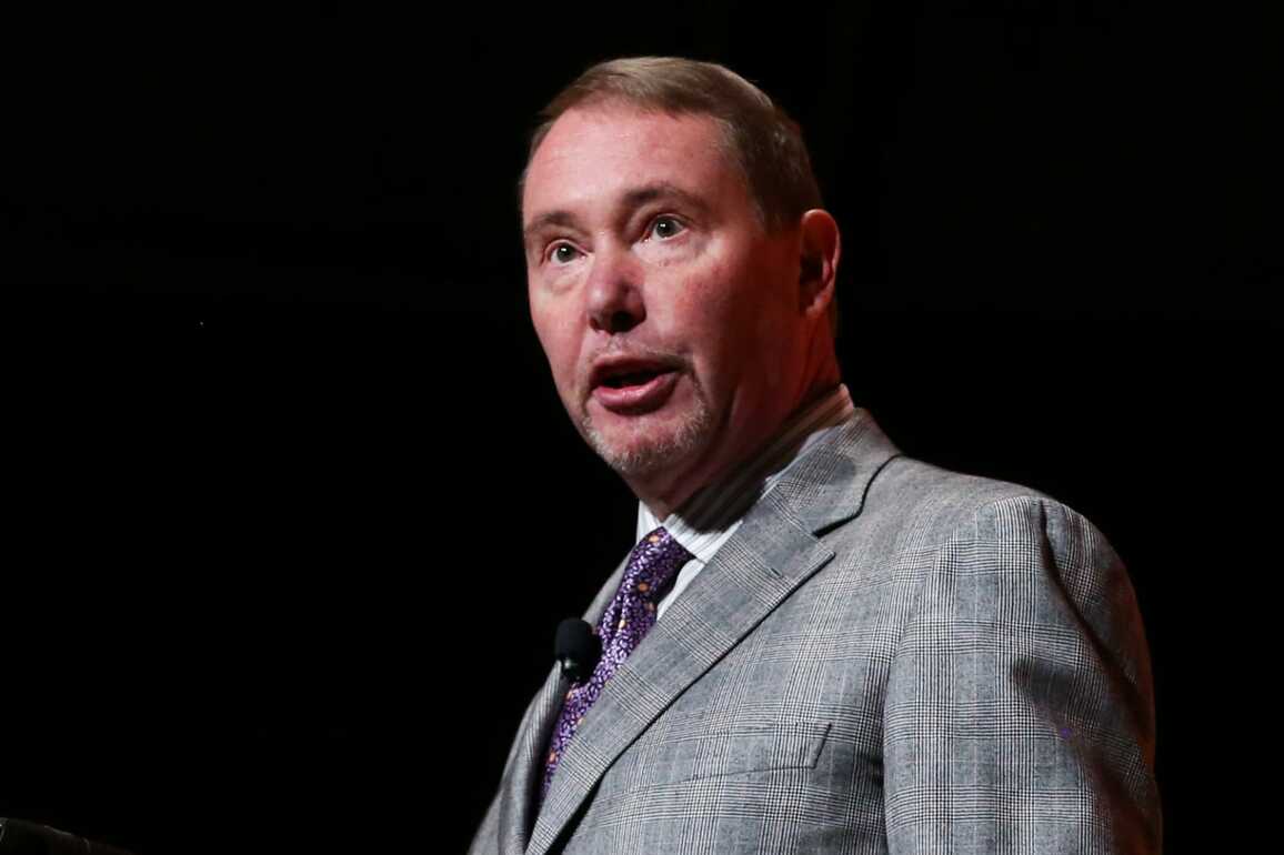 DoubleLines Gundlach says to buy international stocks on the dollar's 'secular decline'