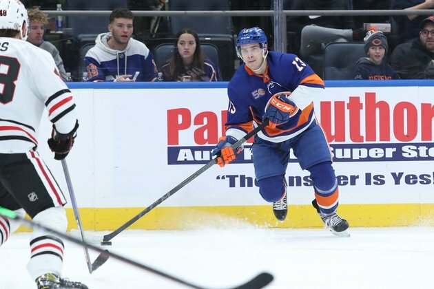 Isles hope to pick on defensively deficient Blues