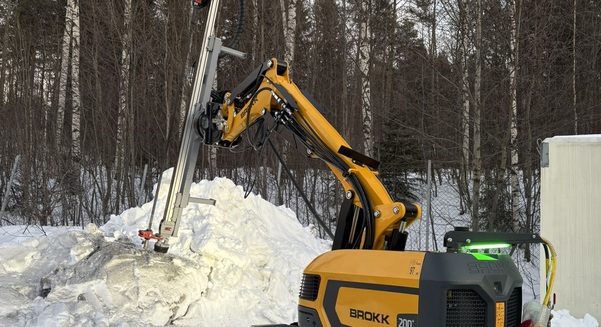 The Brokk TE Drill is part of a new range of patented Smart Attachments designed to complement the Brokk SmartPower+ generation of robots