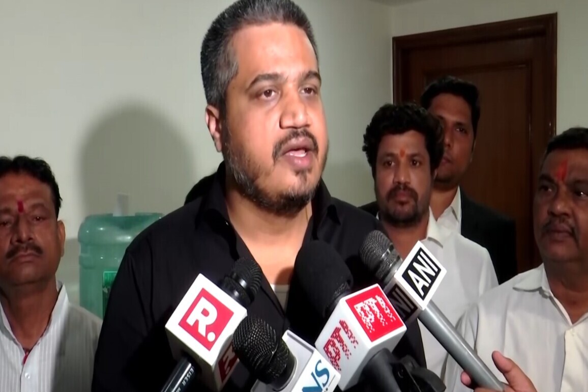 Rohit Pawar Demands Aviation Minister's removal over conflict of interest in Plane Crash probe