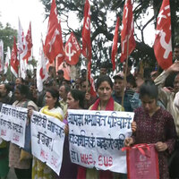 Himachal Pradesh: Farmers join Sanyukt Kisan Manch's protest against tariffs, local land evictions