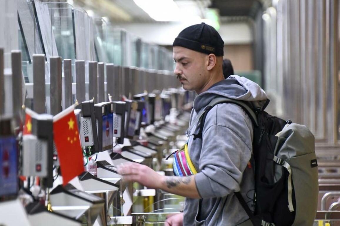 China extends visa-free access to 4 Gulf countries