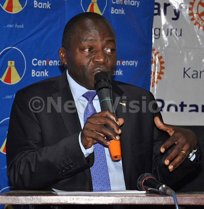  he ast istrict overnor teven wanje speaking during the launch of rotary health days held at ati ati estaurant in ampala hoto by hamim aad