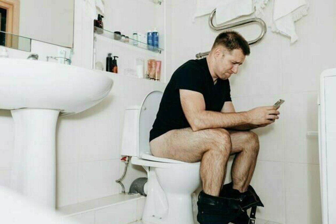 Seven health conditions that show why using your phone on the toilet is a bad idea