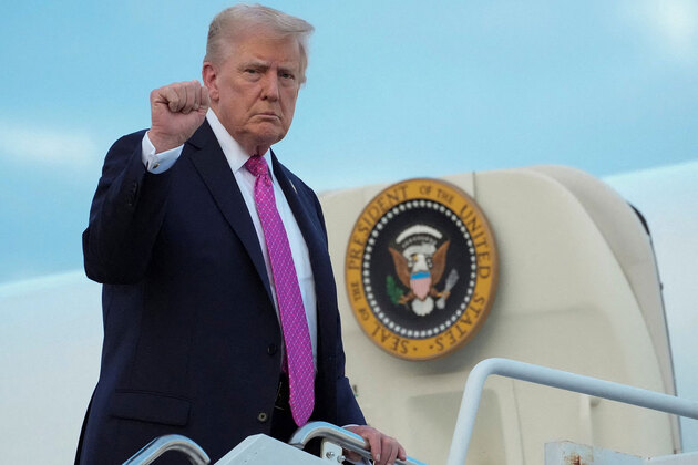 Donald Trump warns Xi of "consequences" if China invades Taiwan
