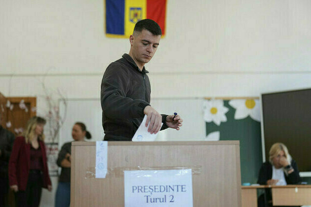 Romania holds runoff vote in presidential election rerun