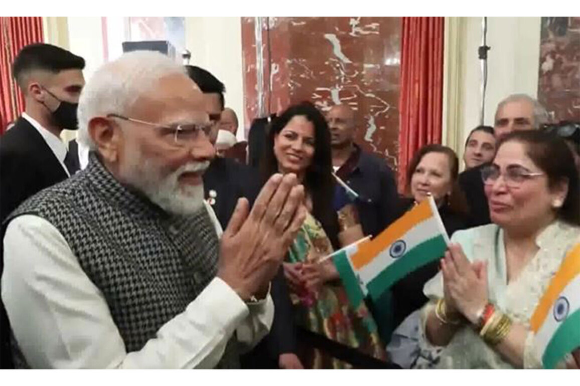 PM Narendra Modi welcomed with vibrant Indian cultural performances in Israel