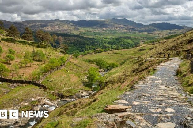 Two women die at Yr Wyddfa Watkin Path pools